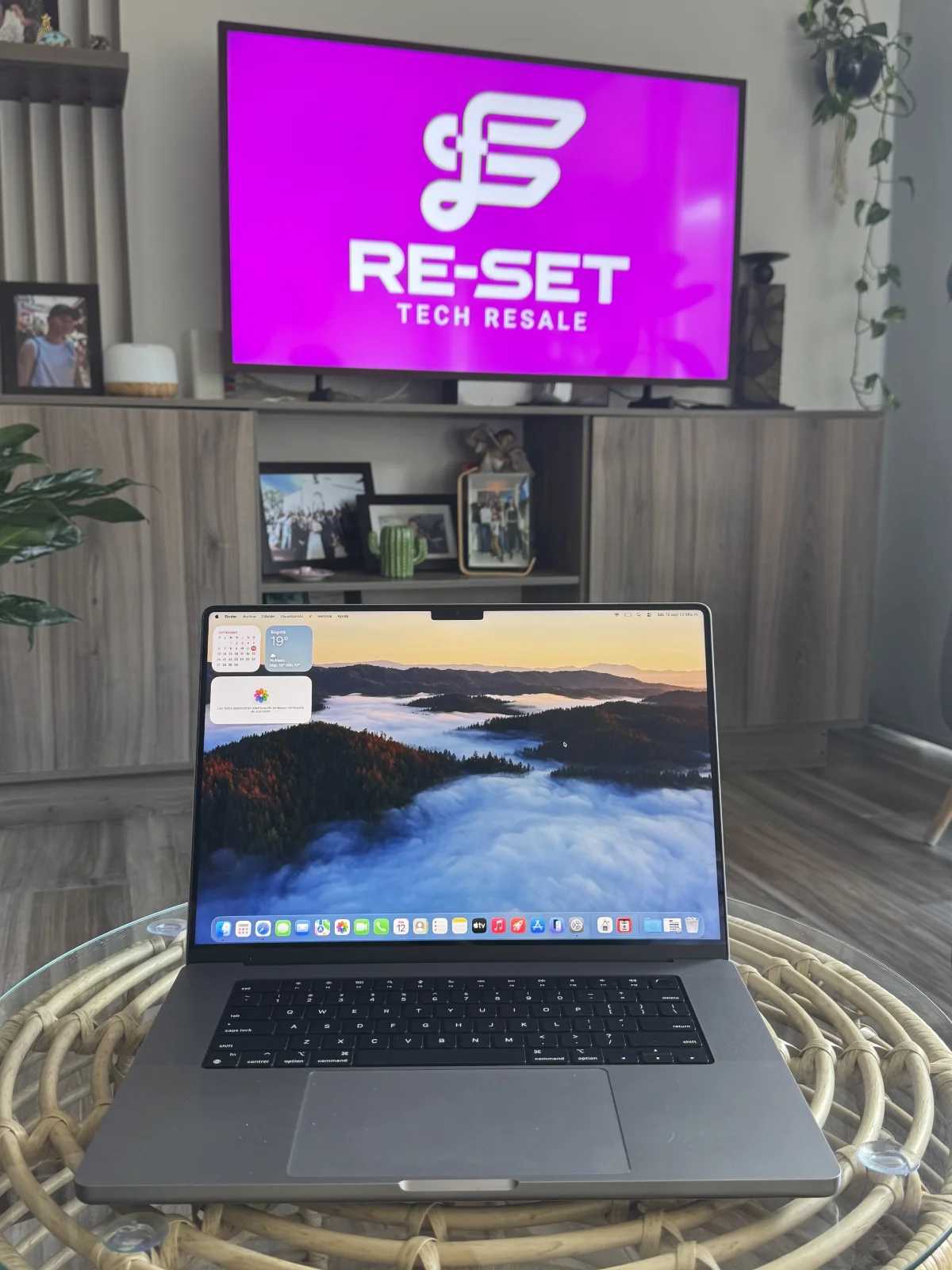 Macbook Pro 16" · M1 Pro · 16GB / 512GB